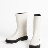 Mid Rain | Sable